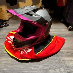 Kids Full-Face Helmet in Pink and Gray